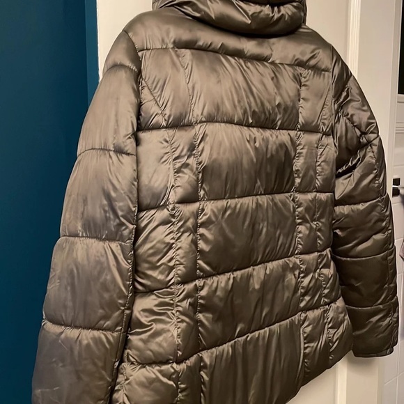 MNG Puffer Jacket - Picture 7 of 9